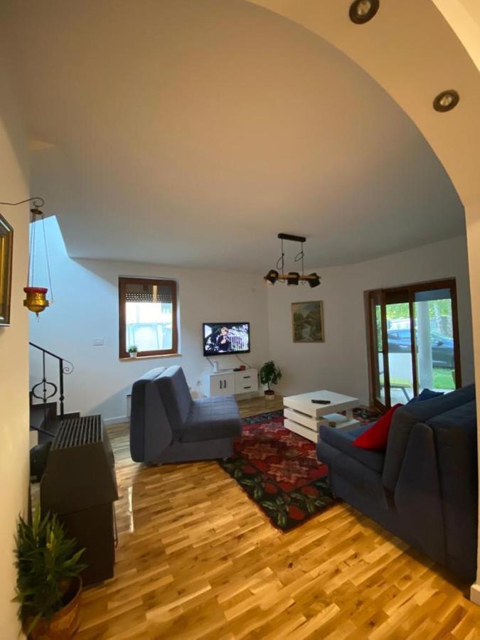 Willa House Reko Belgrad Zewnętrze zdjęcie